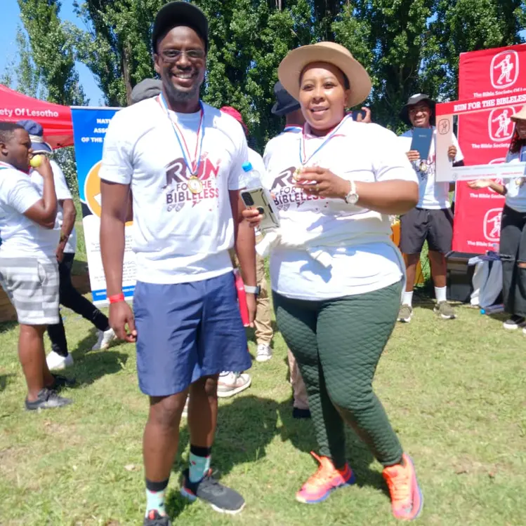 Re mathela ba hlokang Bibele